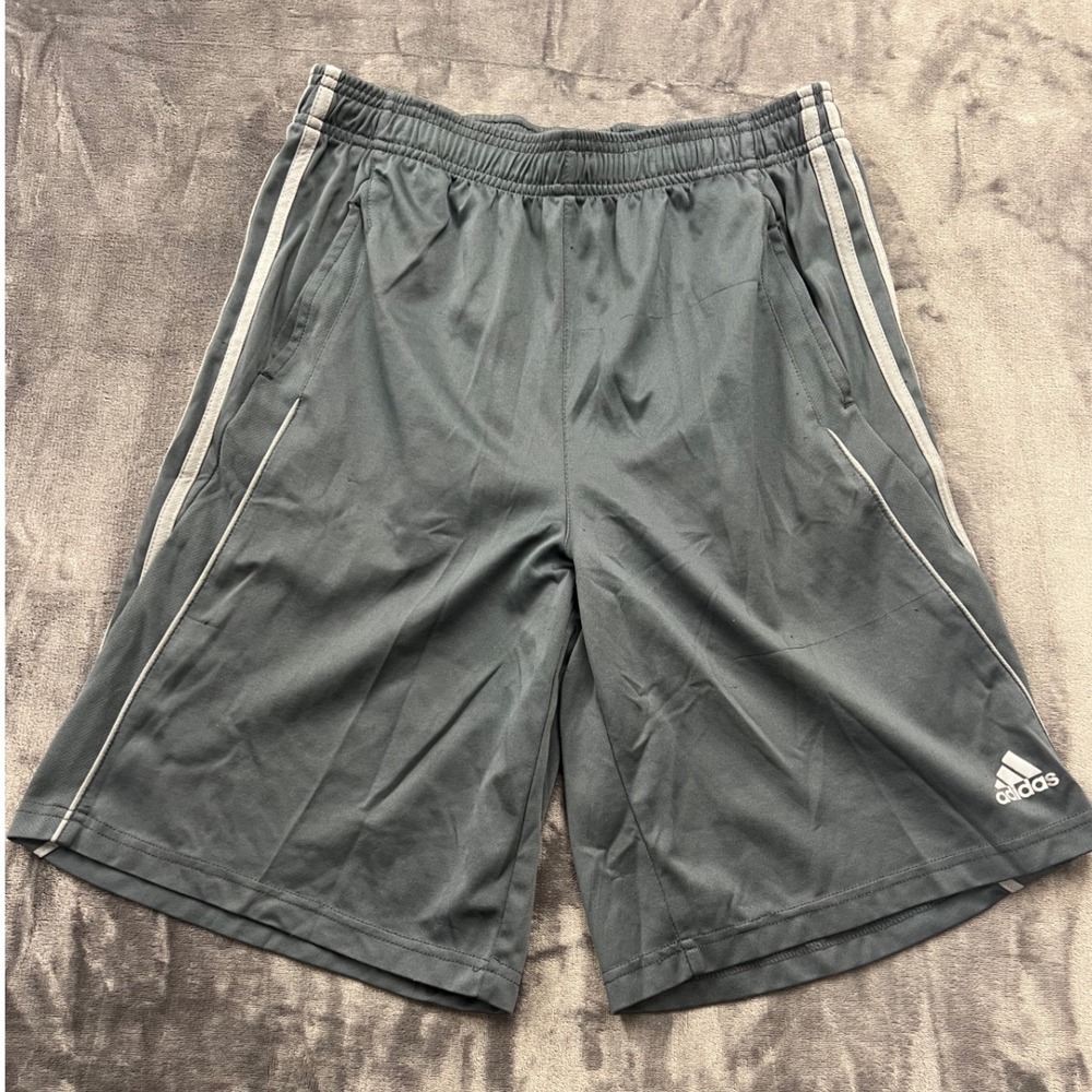 Adidas Athletic Shorts‎ Boys XL 18 Gray Climalite 3-Stripe Basketball Activewear